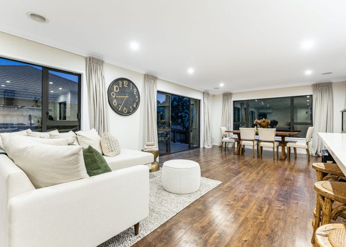  at 8 Tararua Close, Aotea, Porirua