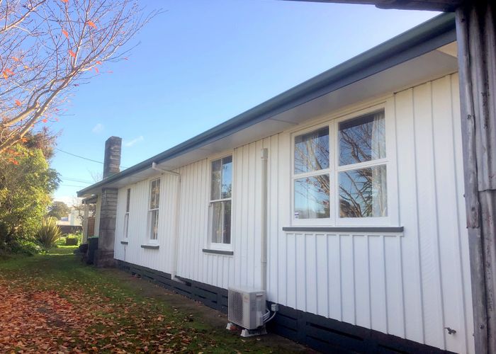  at 11 BELL ST, OTANE