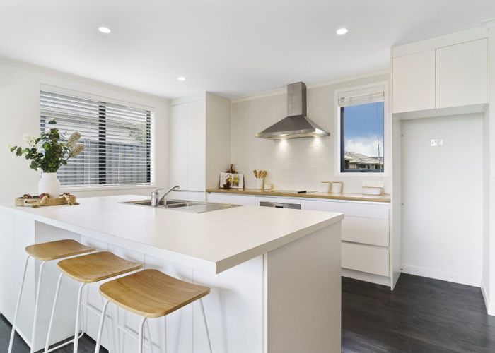  at 9 Shannon Lane, Pyes Pa, Tauranga