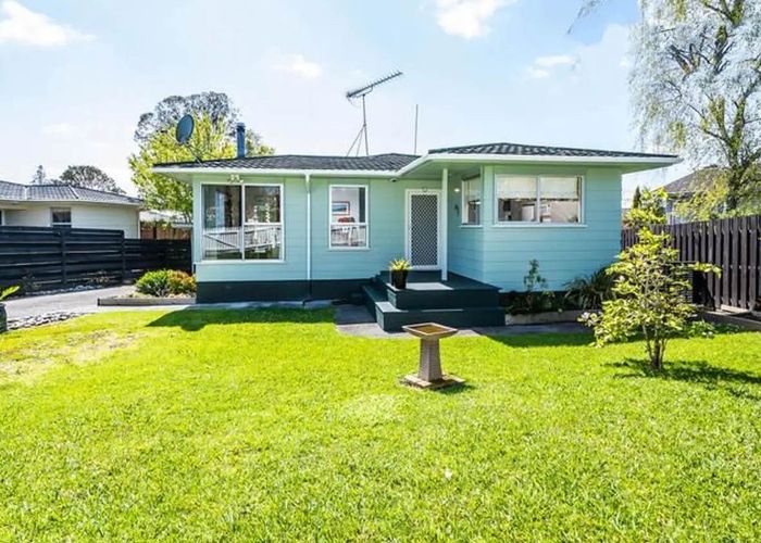  at 6 Allington Road, Massey, Auckland