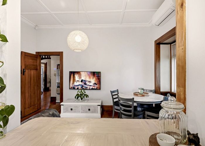  at 24 Myrtle Street, Hamilton East, Hamilton, Waikato