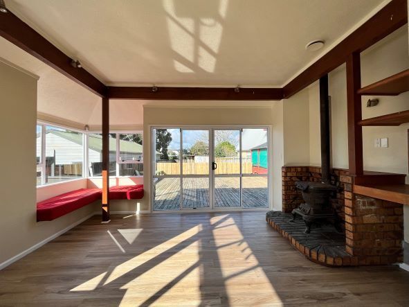  at 52 Somerset Road, Mount Roskill, Auckland City, Auckland