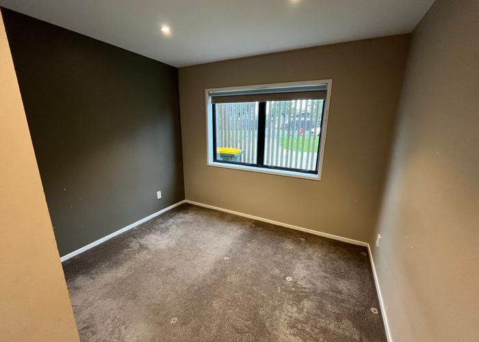  at 71 Edgewater Drive, Pakuranga, Manukau City, Auckland