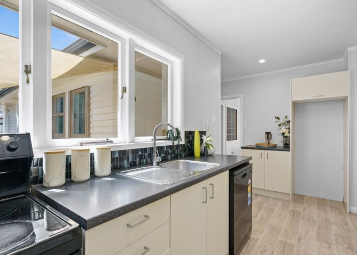  at 39 Burns Street, Cambridge, Waipa, Waikato