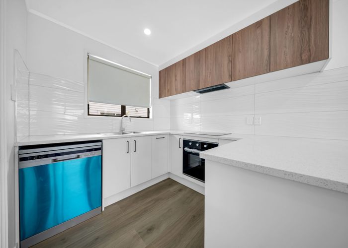  at 2/24 Funnell Place, Manurewa, Manukau City, Auckland