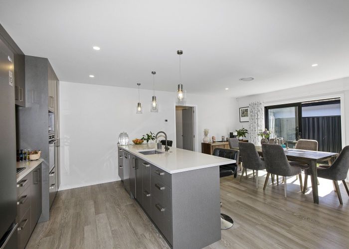  at 21 Thornbury Lane, Timberlea, Upper Hutt, Wellington