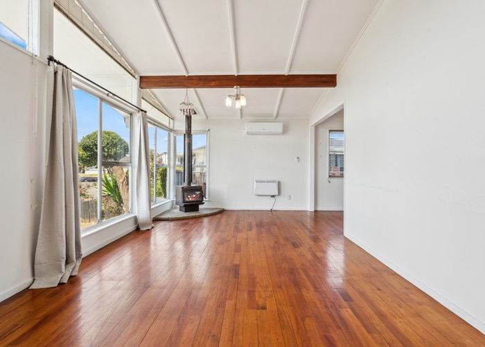  at 35 Fairlight Place, Manurewa, Auckland