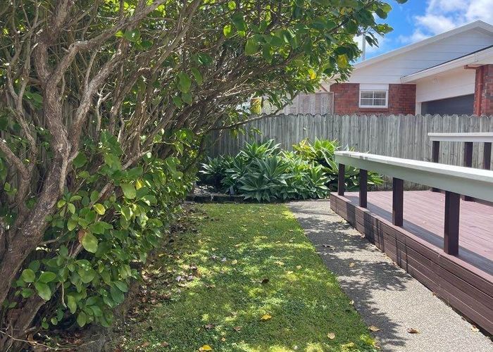  at 4 County Road, Torbay, Auckland