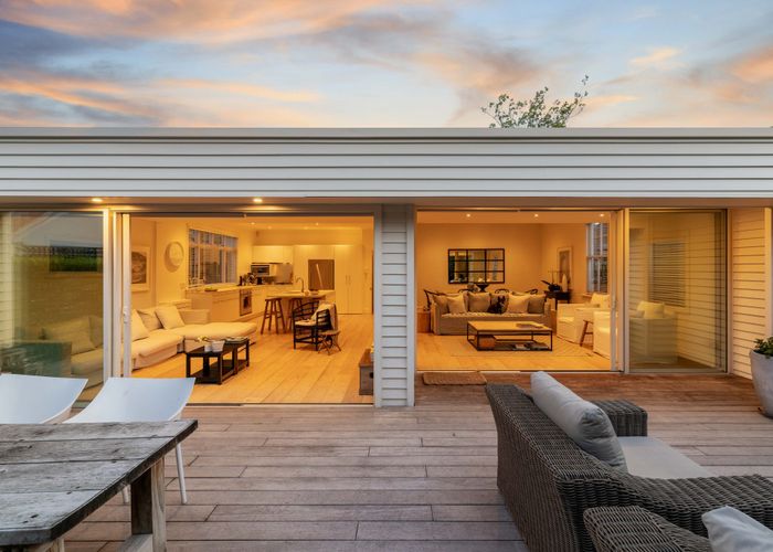  at 33 Hawkesbury Avenue, St Albans, Christchurch