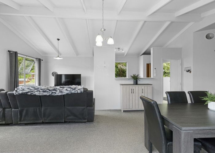  at 7 Waipuna Grove, Stokes Valley, Lower Hutt, Wellington