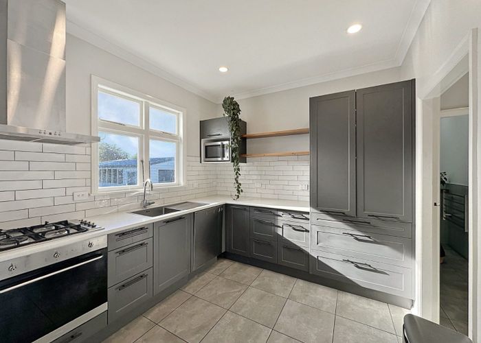 at 42 Caffray Avenue, Aramoho, Whanganui, Manawatu / Whanganui