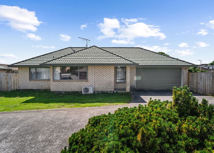  at 72 Manuroa Road, Takanini, Auckland