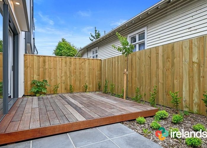  at 2/135 Hills Road, Edgeware, Christchurch