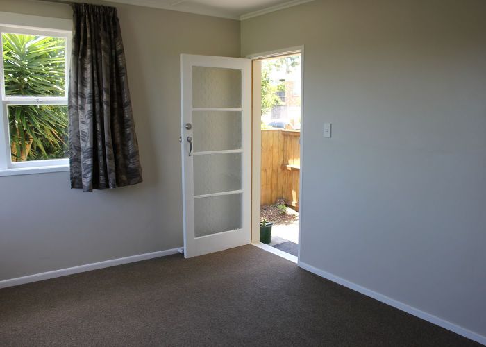  at 2/24 Abercrombie Street, Howick, Auckland