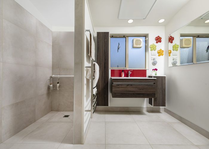  at 1/34 Waipuia Place, Greenhithe, North Shore City, Auckland