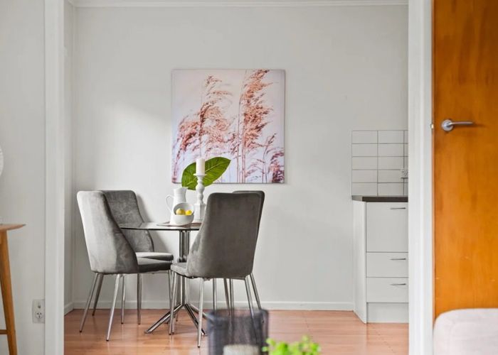  at 1/52 St Michaels Avenue, Point Chevalier, Auckland