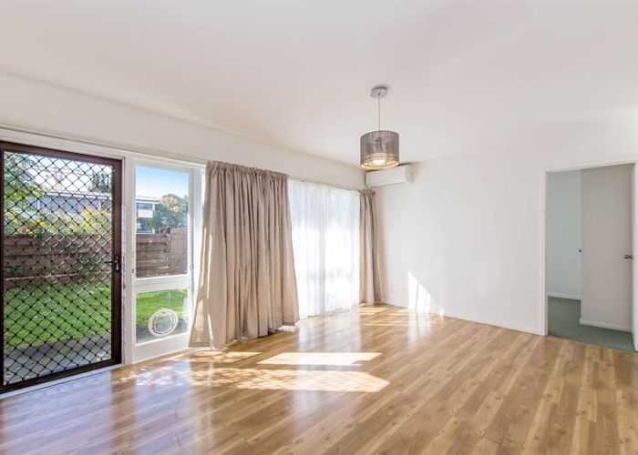 at 2/1 Glen Road, Browns Bay, North Shore City, Auckland