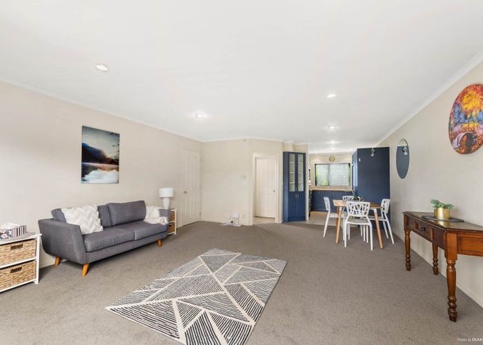  at 9/102 Greenhithe Road, Greenhithe, Auckland