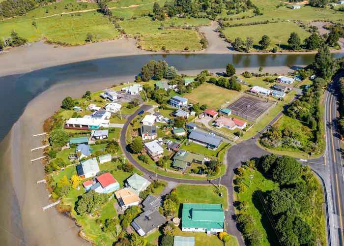  at 2 Hills Road, Tongaporutu