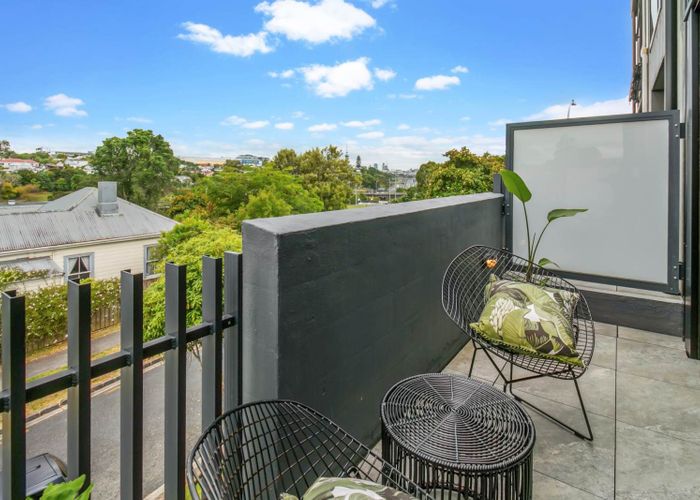  at 3/2 Second Avenue, Kingsland, Auckland