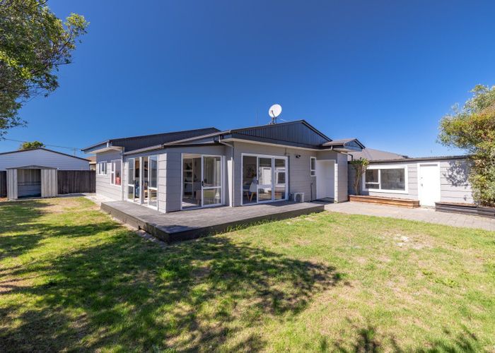  at 1/461 Bower Avenue, Parklands, Christchurch