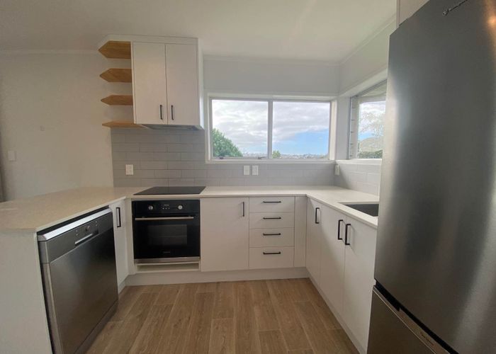  at 2/166 Pigeon Mountain Road, Half Moon Bay, Manukau City, Auckland