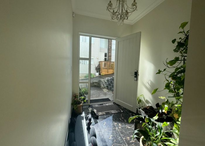  at 517 East Coast Road, Murrays Bay, North Shore City, Auckland