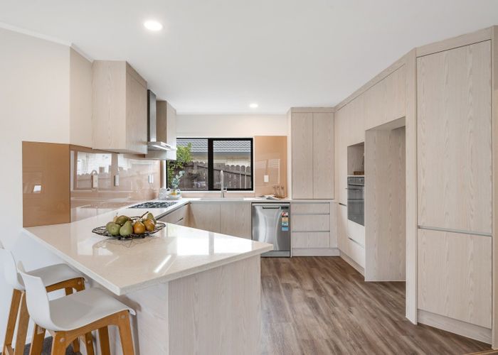  at 32 Ambleside Drive, Northpark, Manukau City, Auckland