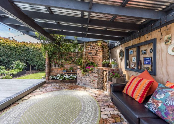  at 8 Craigbank Avenue, New Lynn, Waitakere City, Auckland