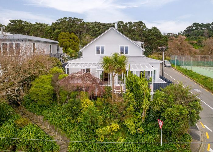  at 15 Wesley Road, Kelburn, Wellington