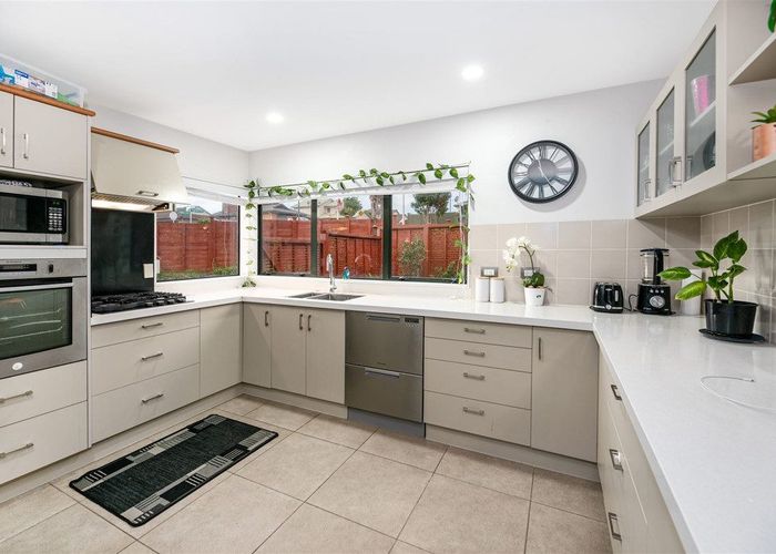  at 30 Hercules Drive, Henderson, Waitakere City, Auckland