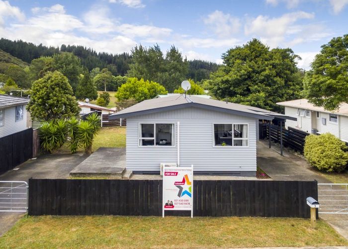  at 7 Blueberry Grove, Timberlea, Upper Hutt