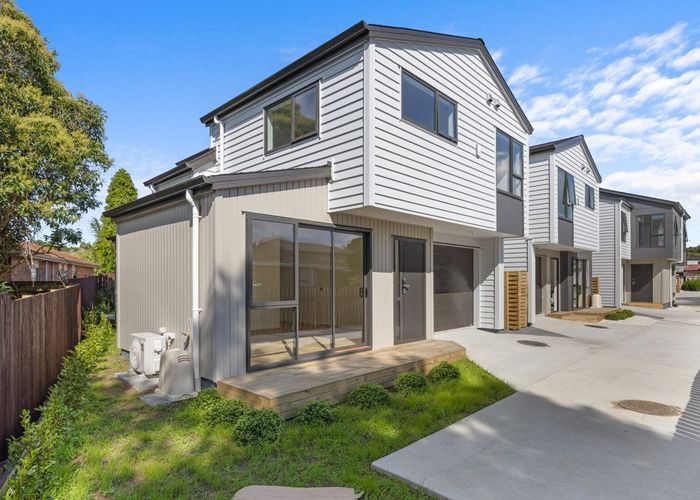  at 9A, 9B, 9C Tangelo Place, Bucklands Beach, Manukau City, Auckland