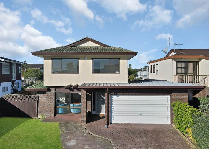  at 2/1 Belmere Rise, Farm Cove, Auckland