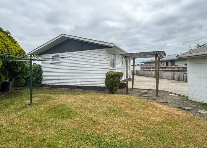  at 77 Collins Road, Melville, Hamilton