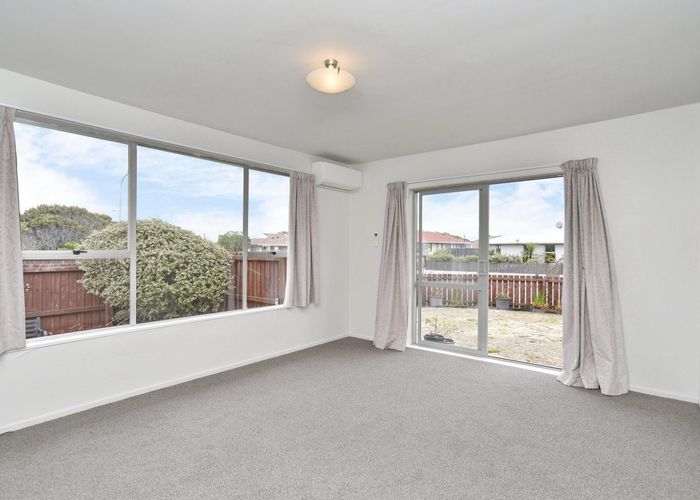  at 2/20 Pandora Street, North New Brighton, Christchurch