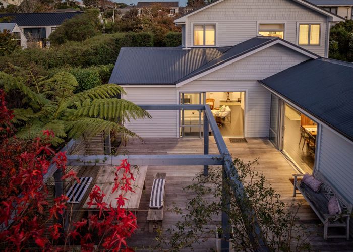  at 8 Lochiel Road, Khandallah, Wellington