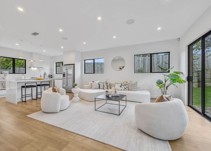  at 8C Willow Way, Sunnyhills, Auckland