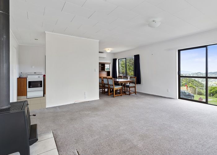  at 17 Cathie Place, Karori, Wellington