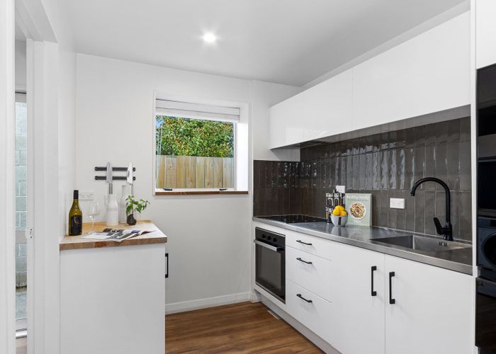  at 2/270 Kilmore Street, Christchurch Central, Christchurch
