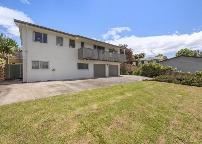  at 8 Ranginui Road, Welcome Bay, Tauranga