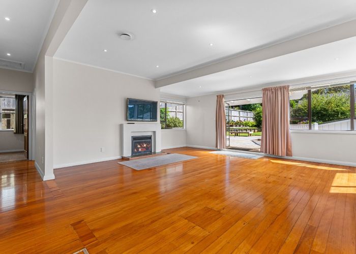  at 3 Marie Avenue, Hillsborough, Auckland City, Auckland