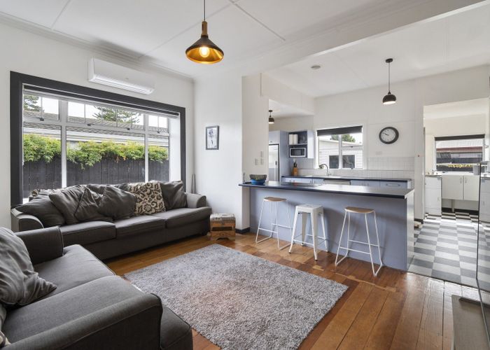  at 7 Millar Street, Terrace End, Palmerston North, Manawatu / Whanganui