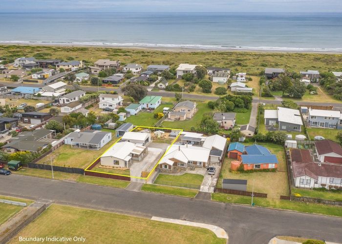  at 31 Park Avenue, Waitarere Beach, Levin