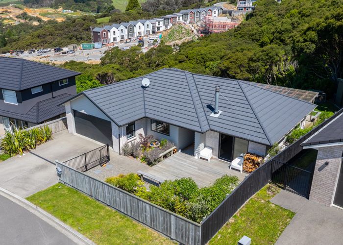  at 8 Topsail Way, Whitby, Porirua, Wellington