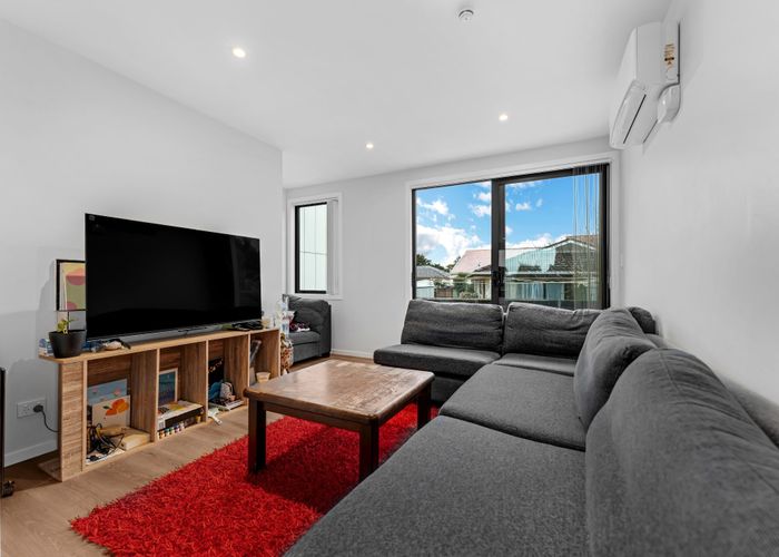  at 15 Pukakaho Lane, Papatoetoe, Manukau City, Auckland