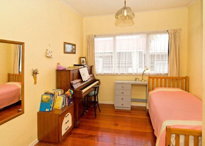  at 49 Donovan Street, Blockhouse Bay, Auckland City, Auckland