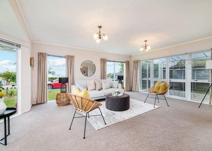  at 42 Sunhill Road, Sunnyvale, Auckland