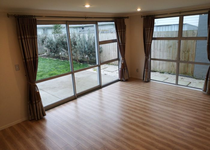  at 10 Puweto Avenue, Takanini, Papakura, Auckland