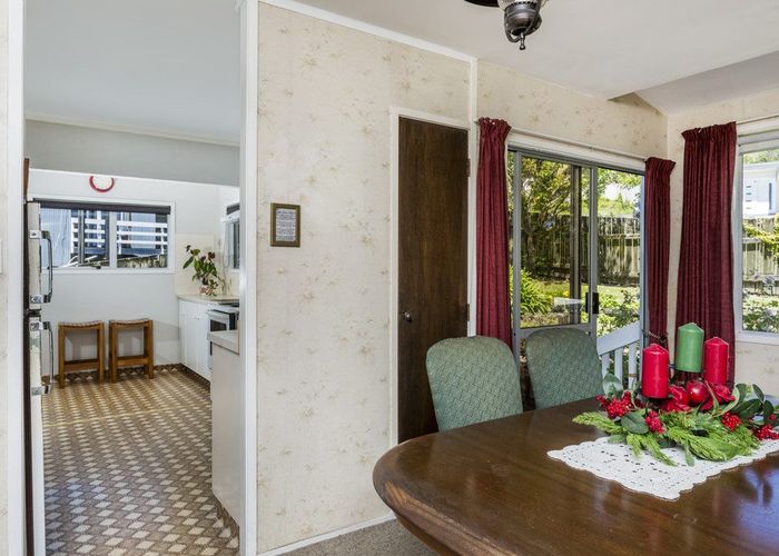  at 103 Becroft Drive, Forrest Hill, Auckland